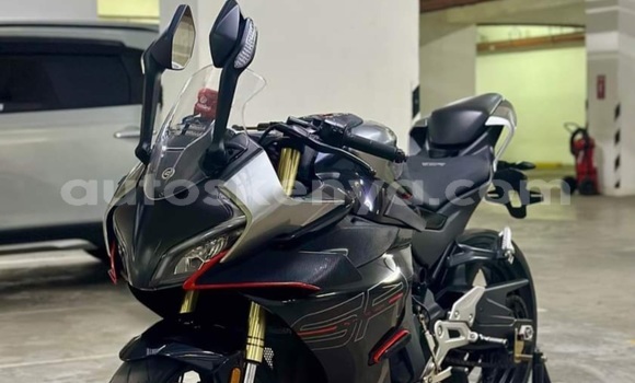 Oofamaa Cfmoto CFORCE Black Doqdoqqee iti Nairobi keessatti Nairobi keessatti