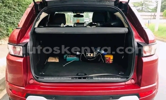 Oofamaa Range Rover Evoque Red Makiinaa iti Changamwe keessatti Coast keessatti Oofamaa Range Rover Evoque Red Makiinaa iti Changamwe keessatti Coast keessatti