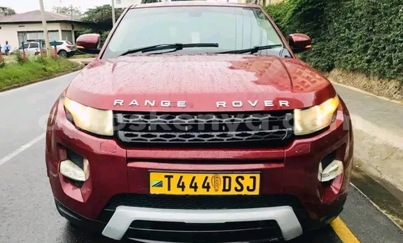 Oofamaa Range Rover Evoque Red Makiinaa iti Changamwe keessatti Coast keessatti Oofamaa Range Rover Evoque Red Makiinaa iti Changamwe keessatti Coast keessatti