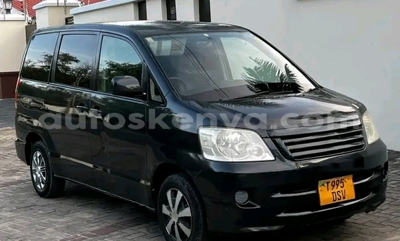 Nunua Ilio tumika Toyota Noah Nyeusi Gari ndani ya Changamwe nchini Pwani Nunua Ilio tumika Toyota Noah Nyeusi Gari ndani ya Changamwe nchini Pwani