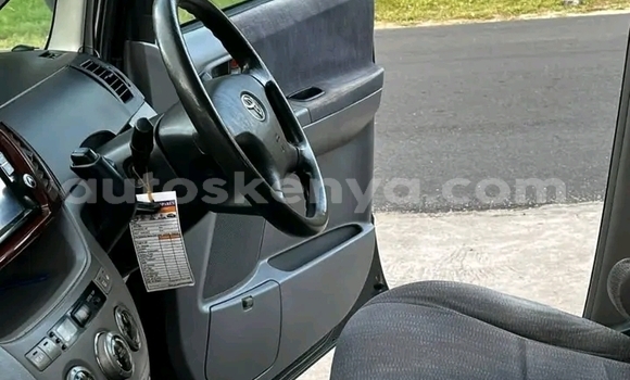 Nunua Ilio tumika Toyota Noah Nyeusi Gari ndani ya Changamwe nchini Pwani Nunua Ilio tumika Toyota Noah Nyeusi Gari ndani ya Changamwe nchini Pwani