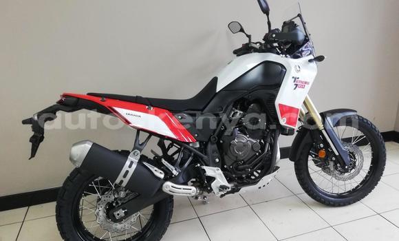 Oofamaa Yamaha TENERE White Doqdoqqee iti Nairobi keessatti Nairobi keessatti Oofamaa Yamaha TENERE White Doqdoqqee iti Nairobi keessatti Nairobi keessatti