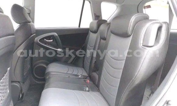 Buy Used Toyota RAV4 White Car in Changamwe in Coast Buy Used Toyota RAV4 White Car in Changamwe in Coast