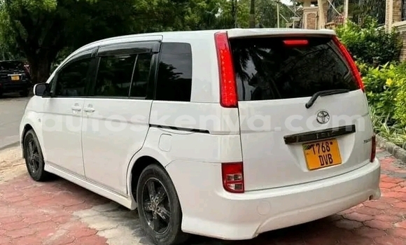 Nunua Ilio tumika Toyota IST Nyeupe Gari ndani ya Chuka nchini Mashariki ya Kenya Nunua Ilio tumika Toyota IST Nyeupe Gari ndani ya Chuka nchini Mashariki ya Kenya