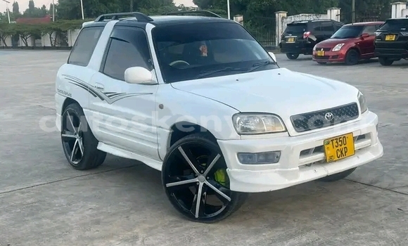 Oofamaa Toyota RAV4 Other Makiinaa iti Changamwe keessatti Coast keessatti