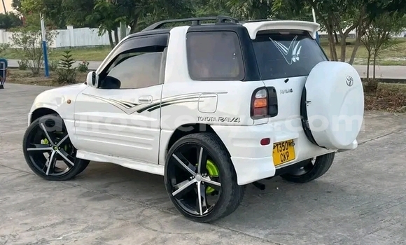 Nunua Ilio tumika Toyota RAV4 Nyingine Gari ndani ya Changamwe nchini Pwani Nunua Ilio tumika Toyota RAV4 Nyingine Gari ndani ya Changamwe nchini Pwani