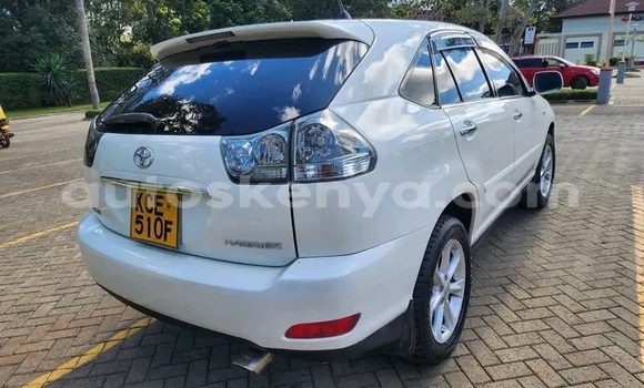 Nunua Ilio tumika Toyota Harrier Nyeupe Gari ndani ya Kaloleni nchini Pwani Nunua Ilio tumika Toyota Harrier Nyeupe Gari ndani ya Kaloleni nchini Pwani