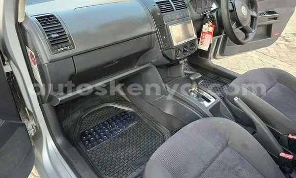 Nunua Ilio tumika Volkswagen Polo Nyingine Gari ndani ya Changamwe nchini Pwani Nunua Ilio tumika Volkswagen Polo Nyingine Gari ndani ya Changamwe nchini Pwani