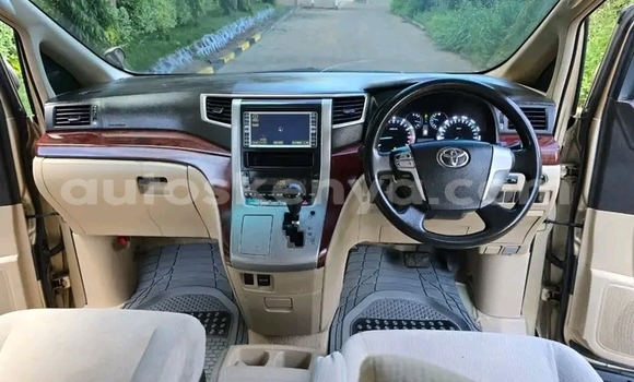 Nunua Ilio tumika Toyota Alphard Nyingine Gari ndani ya Bute nchini Kaskazini Mashariki mwa Kenya Nunua Ilio tumika Toyota Alphard Nyingine Gari ndani ya Bute nchini Kaskazini Mashariki mwa Kenya