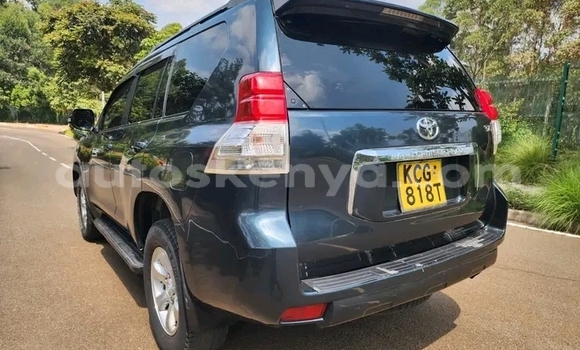 Nunua Ilio tumika Toyota Prado Nyeusi Gari ndani ya Karatina nchini Kati Nunua Ilio tumika Toyota Prado Nyeusi Gari ndani ya Karatina nchini Kati