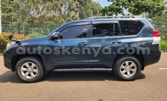 Nunua Ilio tumika Toyota Prado Nyeusi Gari ndani ya Karatina nchini Kati Nunua Ilio tumika Toyota Prado Nyeusi Gari ndani ya Karatina nchini Kati