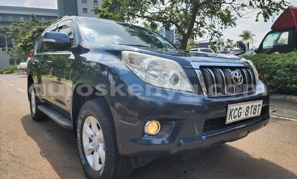 Nunua Ilio tumika Toyota Prado Nyeusi Gari ndani ya Karatina nchini Kati Nunua Ilio tumika Toyota Prado Nyeusi Gari ndani ya Karatina nchini Kati