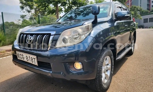 Nunua Ilio tumika Toyota Prado Nyeusi Gari ndani ya Karatina nchini Kati Nunua Ilio tumika Toyota Prado Nyeusi Gari ndani ya Karatina nchini Kati