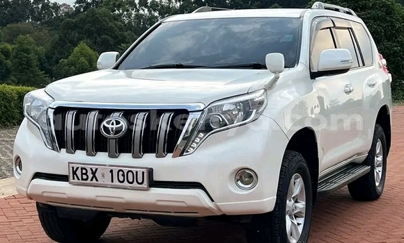 Nunua Ilio tumika Toyota Prado Nyeupe Gari ndani ya Bura nchini Kaskazini Mashariki mwa Kenya Nunua Ilio tumika Toyota Prado Nyeupe Gari ndani ya Bura nchini Kaskazini Mashariki mwa Kenya