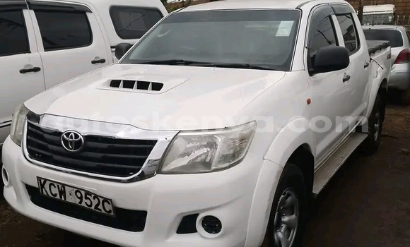 Nunua Ilio tumika Toyota Hilux Nyeupe Gari ndani ya Changamwe nchini Pwani Nunua Ilio tumika Toyota Hilux Nyeupe Gari ndani ya Changamwe nchini Pwani