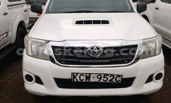 Nunua Ilio tumika Toyota Hilux Nyeupe Gari ndani ya Changamwe nchini Pwani Nunua Ilio tumika Toyota Hilux Nyeupe Gari ndani ya Changamwe nchini Pwani