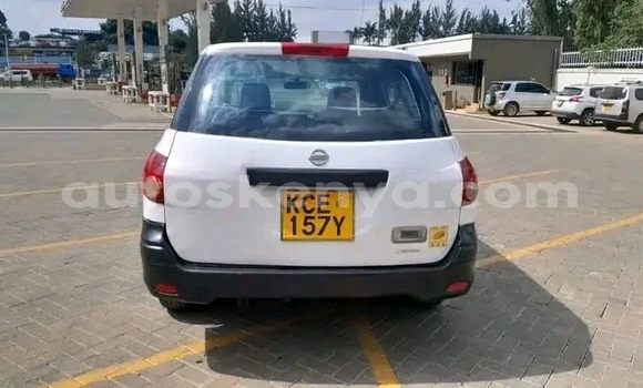 Nunua Ilio tumika Nissan Datsun Nyeupe Gari ndani ya Nanyuki nchini Bonde la Ufafanuzi Nunua Ilio tumika Nissan Datsun Nyeupe Gari ndani ya Nanyuki nchini Bonde la Ufafanuzi