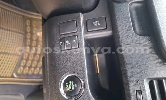 Nunua Ilio tumika Mazda Luce Nyeupe Gari ndani ya Changamwe nchini Pwani Nunua Ilio tumika Mazda Luce Nyeupe Gari ndani ya Changamwe nchini Pwani