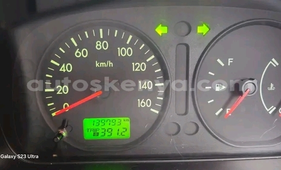 Nunua Ilio tumika Mazda Luce Nyeupe Gari ndani ya Changamwe nchini Pwani Nunua Ilio tumika Mazda Luce Nyeupe Gari ndani ya Changamwe nchini Pwani