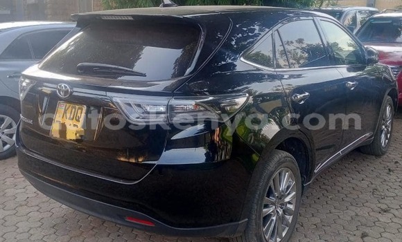 Oofamaa Toyota Harrier Black Makiinaa iti Bute keessatti Northeast Kenya keessatti Oofamaa Toyota Harrier Black Makiinaa iti Bute keessatti Northeast Kenya keessatti