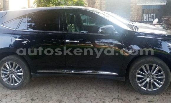 Oofamaa Toyota Harrier Black Makiinaa iti Bute keessatti Northeast Kenya keessatti Oofamaa Toyota Harrier Black Makiinaa iti Bute keessatti Northeast Kenya keessatti