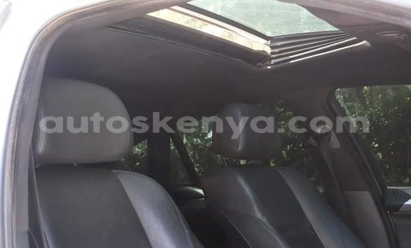 Oofamaa BMW X6 White Makiinaa iti Bissil keessatti Nairobi keessatti Oofamaa BMW X6 White Makiinaa iti Bissil keessatti Nairobi keessatti