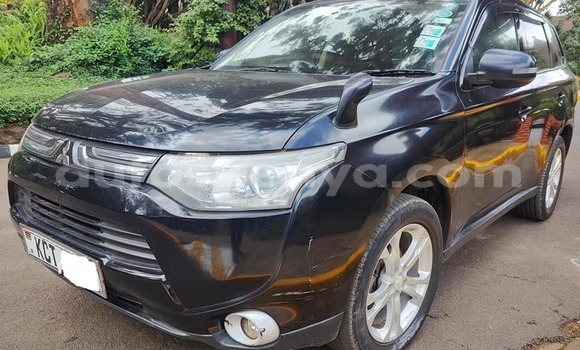 Oofamaa Mitsubishi Outlander Black Makiinaa iti Bungoma keessatti West Kenya keessatti Oofamaa Mitsubishi Outlander Black Makiinaa iti Bungoma keessatti West Kenya keessatti