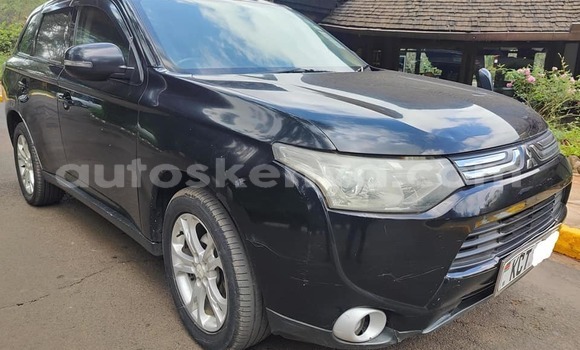 Oofamaa Mitsubishi Outlander Black Makiinaa iti Bungoma keessatti West Kenya keessatti Oofamaa Mitsubishi Outlander Black Makiinaa iti Bungoma keessatti West Kenya keessatti