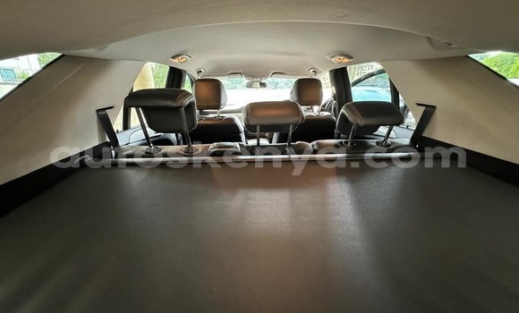 Oofamaa Mercedes‒Benz ML–Class Black Makiinaa iti Bungoma keessatti West Kenya keessatti Oofamaa Mercedes‒Benz ML–Class Black Makiinaa iti Bungoma keessatti West Kenya keessatti