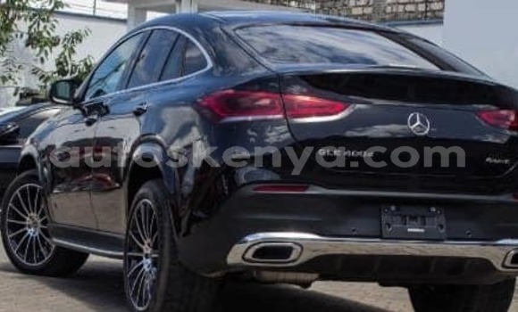 Oofamaa Mercedes‒Benz AMG GLE Black Makiinaa iti Bomet keessatti Rift Valley keessatti Oofamaa Mercedes‒Benz AMG GLE Black Makiinaa iti Bomet keessatti Rift Valley keessatti