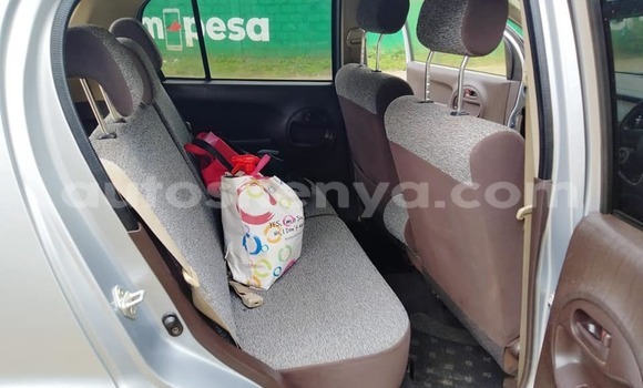 Oofamaa Toyota Passo Other Makiinaa iti Bura keessatti Northeast Kenya keessatti Oofamaa Toyota Passo Other Makiinaa iti Bura keessatti Northeast Kenya keessatti