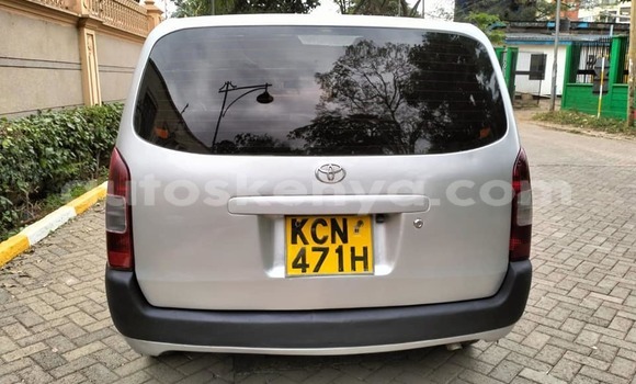 Oofamaa Toyota Probox White Makiinaa iti Bungoma keessatti West Kenya keessatti Oofamaa Toyota Probox White Makiinaa iti Bungoma keessatti West Kenya keessatti