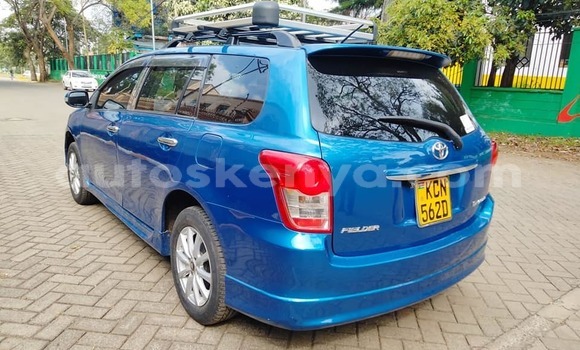 Oofamaa Toyota Fielder Blue Makiinaa iti Changamwe keessatti Coast keessatti Oofamaa Toyota Fielder Blue Makiinaa iti Changamwe keessatti Coast keessatti