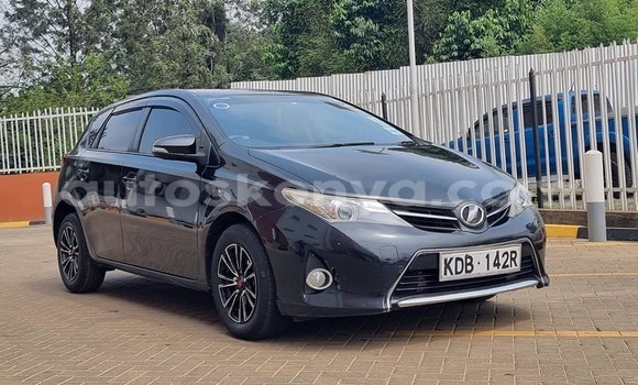 Nunua Ilio tumika Toyota Auris Nyeusi Gari ndani ya Bungoma nchini West Kenya