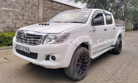 Nunua Ilio tumika Toyota Hilux Nyeupe Gari ndani ya Bungoma nchini West Kenya Nunua Ilio tumika Toyota Hilux Nyeupe Gari ndani ya Bungoma nchini West Kenya
