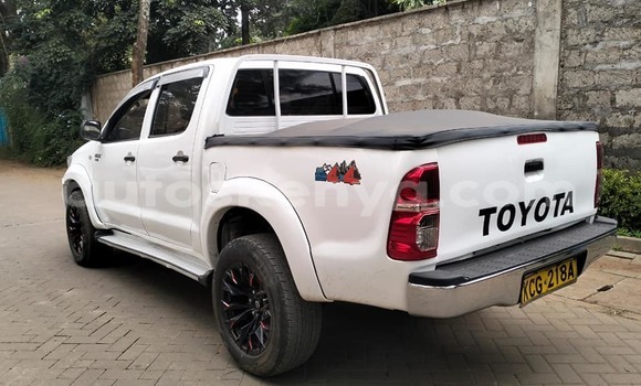 Nunua Ilio tumika Toyota Hilux Nyeupe Gari ndani ya Bungoma nchini West Kenya Nunua Ilio tumika Toyota Hilux Nyeupe Gari ndani ya Bungoma nchini West Kenya