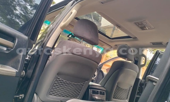 Nunua Ilio tumika Toyota Land Cruiser Nyeusi Gari ndani ya Chuka nchini Mashariki ya Kenya Nunua Ilio tumika Toyota Land Cruiser Nyeusi Gari ndani ya Chuka nchini Mashariki ya Kenya