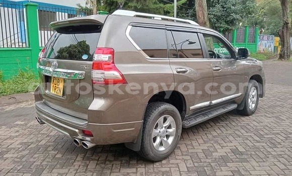 Nunua Ilio tumika Toyota Prado Nyeusi Gari ndani ya Busia nchini West Kenya Nunua Ilio tumika Toyota Prado Nyeusi Gari ndani ya Busia nchini West Kenya