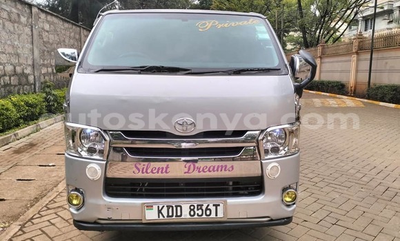 Oofamaa Toyota Hiace Other Makiinaa iti Chuka keessatti East Kenya keessatti
