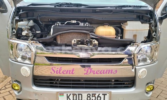 Nunua Ilio tumika Toyota Hiace Nyingine Gari ndani ya Chuka nchini Mashariki ya Kenya Nunua Ilio tumika Toyota Hiace Nyingine Gari ndani ya Chuka nchini Mashariki ya Kenya