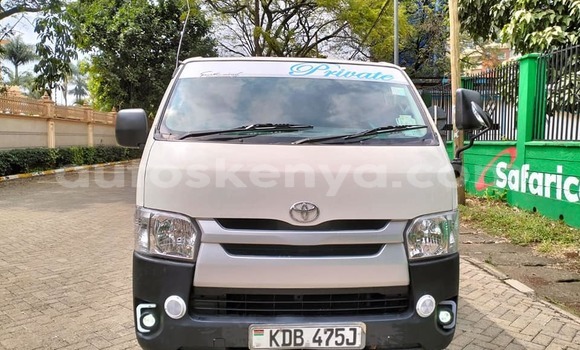 Nunua Ilio tumika Toyota Hiace Nyeupe Gari ndani ya Bute nchini Kaskazini Mashariki mwa Kenya Nunua Ilio tumika Toyota Hiace Nyeupe Gari ndani ya Bute nchini Kaskazini Mashariki mwa Kenya
