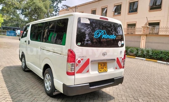 Nunua Ilio tumika Toyota Hiace Nyeupe Gari ndani ya Bute nchini Kaskazini Mashariki mwa Kenya Nunua Ilio tumika Toyota Hiace Nyeupe Gari ndani ya Bute nchini Kaskazini Mashariki mwa Kenya