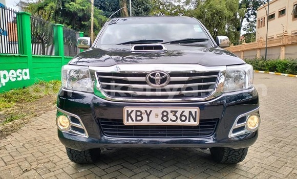 Nunua Ilio tumika Toyota Hilux Nyeusi Gari ndani ya Bomet nchini Bonde la Ufafanuzi Nunua Ilio tumika Toyota Hilux Nyeusi Gari ndani ya Bomet nchini Bonde la Ufafanuzi