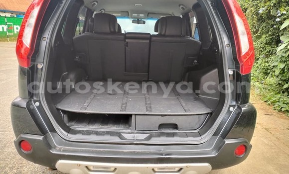 Nunua Ilio tumika Nissan X–Trail Nyeusi Gari ndani ya Bissil nchini Nairobi Nunua Ilio tumika Nissan X–Trail Nyeusi Gari ndani ya Bissil nchini Nairobi