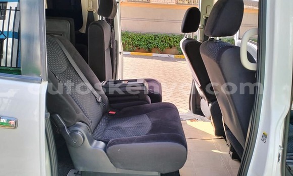 Nunua Ilio tumika Nissan Serena Nyeupe Gari ndani ya Mto Athi nchini Nairobi Nunua Ilio tumika Nissan Serena Nyeupe Gari ndani ya Mto Athi nchini Nairobi