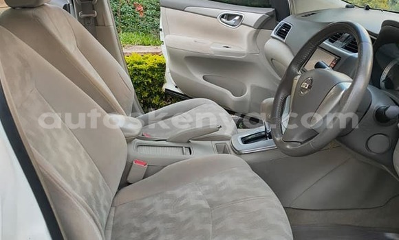 Oofamaa Nissan Sylphy White Makiinaa iti Busia keessatti West Kenya keessatti Oofamaa Nissan Sylphy White Makiinaa iti Busia keessatti West Kenya keessatti