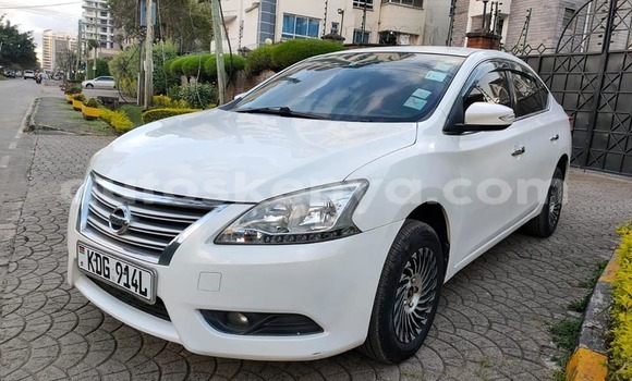 Oofamaa Nissan Sylphy White Makiinaa iti Busia keessatti West Kenya keessatti Oofamaa Nissan Sylphy White Makiinaa iti Busia keessatti West Kenya keessatti