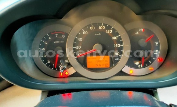 Buy Used Toyota Vanguard White Car in Busia in West Kenya Buy Used Toyota Vanguard White Car in Busia in West Kenya