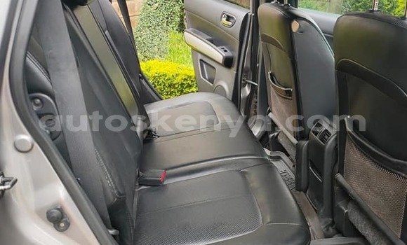 Oofamaa Nissan X–Trail Other Makiinaa iti Bura keessatti Northeast Kenya keessatti Oofamaa Nissan X–Trail Other Makiinaa iti Bura keessatti Northeast Kenya keessatti