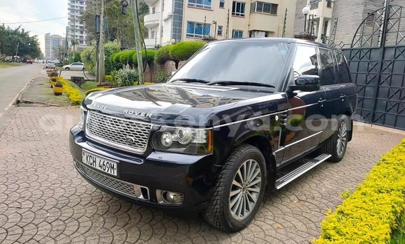 Oofamaa Range Rover Evoque Black Makiinaa iti Changamwe keessatti Coast keessatti